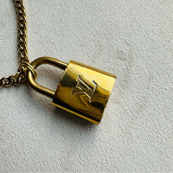 Louis Vuitton Lock Necklace Stainless Steel Curb Chain Gold Tone - Picture 11 of 15